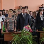 Руководитель Кинешмы А.В.Пахолков на торжественной линейке в школе №19